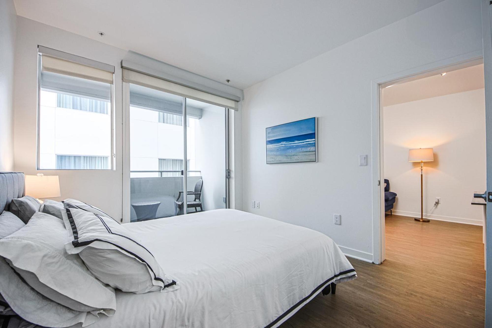 The Carlton - Modern-Lux 2 Master Suites-Secure Bldg & Parking- 5 Blks To Ocean Ave Лос-Анджелес Экстерьер фото